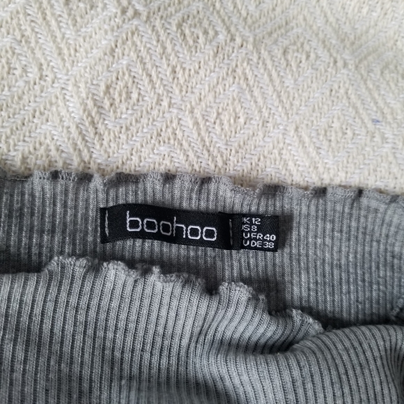 Boohoo off the shoulder asymmetrical top - Picture 6 of 7